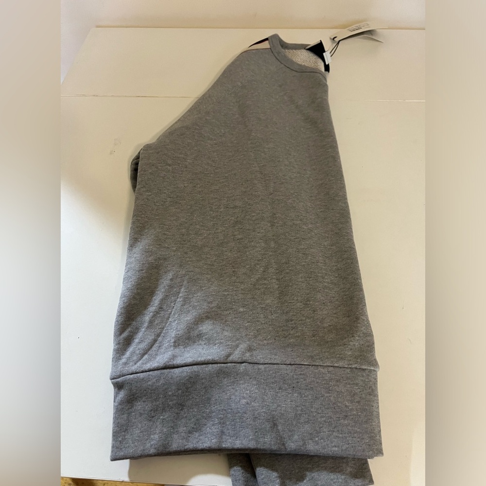 Gucci sweatshirt